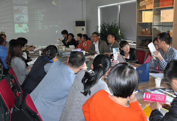 全國經(jīng)銷商參加上海海川紙業(yè)產(chǎn)品交流會(huì)