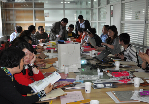 全國經(jīng)銷商參加上海海川紙業(yè)產(chǎn)品交流會(huì)