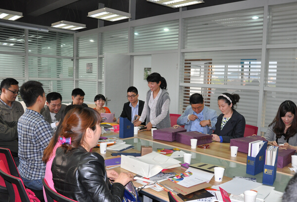 全國經(jīng)銷商參加上海海川紙業(yè)產(chǎn)品交流會(huì)